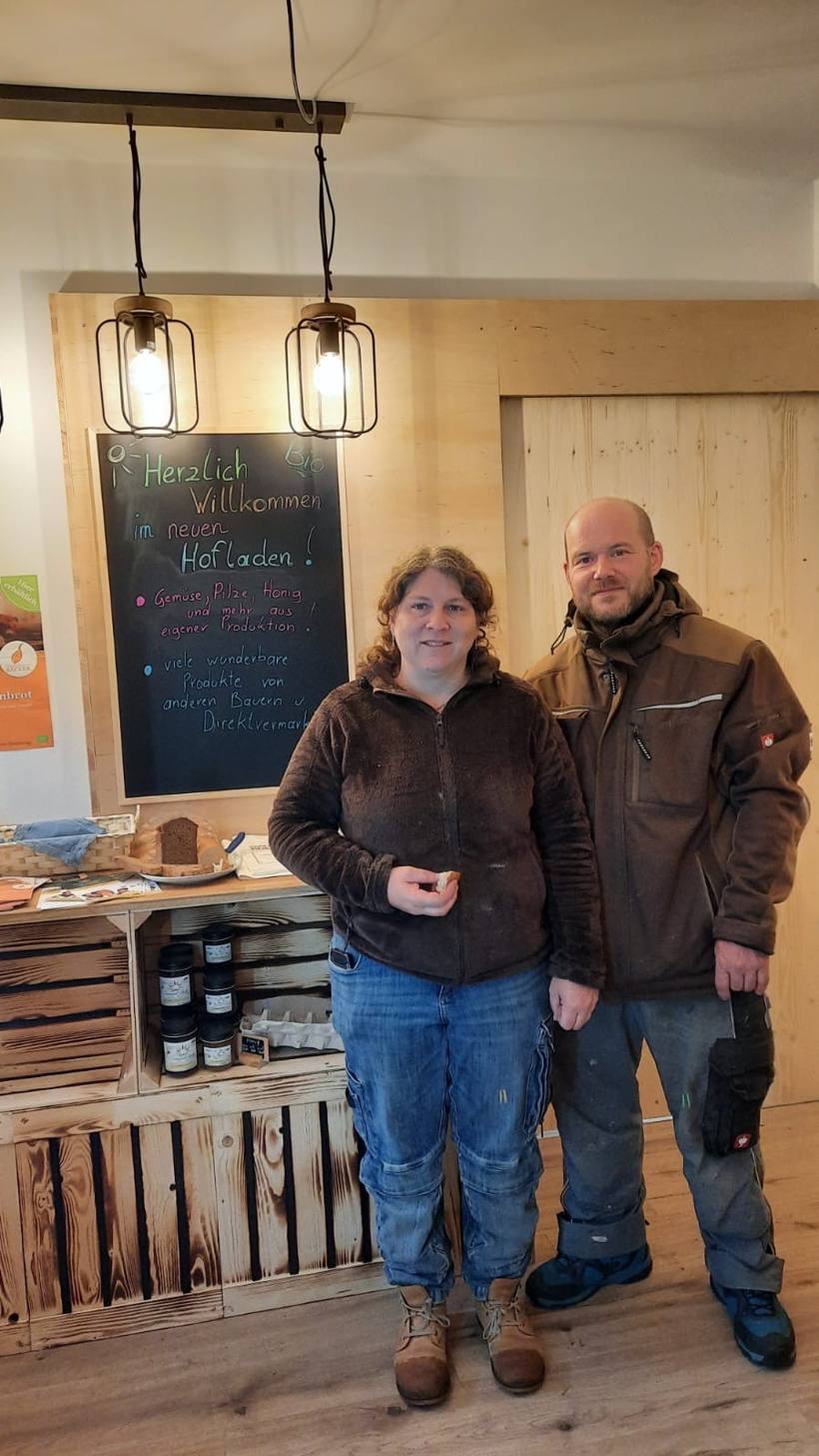 Andrea und Martin im neuen Hofladen