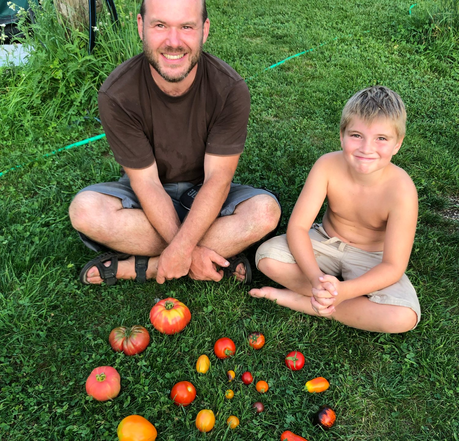 Ernte im Sunnseitgarten, gemeinsam mit der Familie